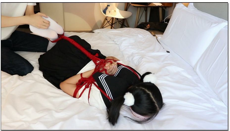 【咕咕精】学霸少女亲身测评体验生活中常见的挠痒道具~到底哪种TK道具最痒最刺激呢？