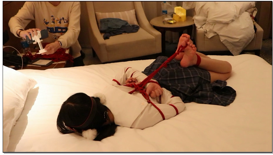 【咕咕精】茶茶五花驷马绑脚趾残忍TK电击虐足处刑