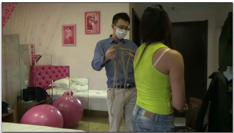 【高山原创】萌妹子手铐、驷马勒嘴紧吊