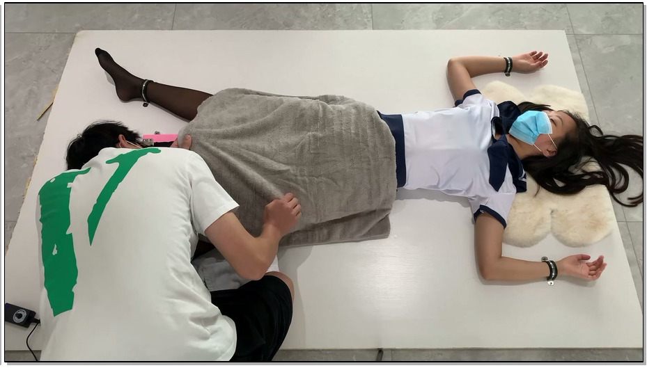 【涵涵特辑】涵涵学生装开档黑丝木板固定 GC 震动