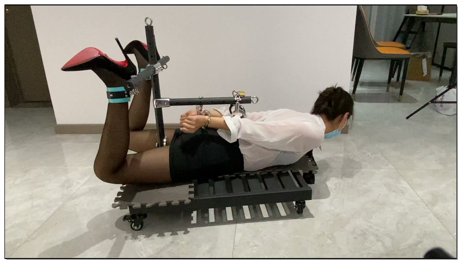 【涵涵特辑】涵涵教师装 调教刑架K9拘束架驷马固定架yang具固定 口枷口水直流快乐棒GC