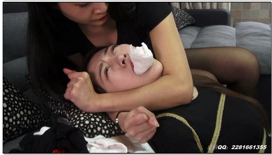 【灰鸟原创】漂亮女主人PK性感女小偷 激烈争斗 下集