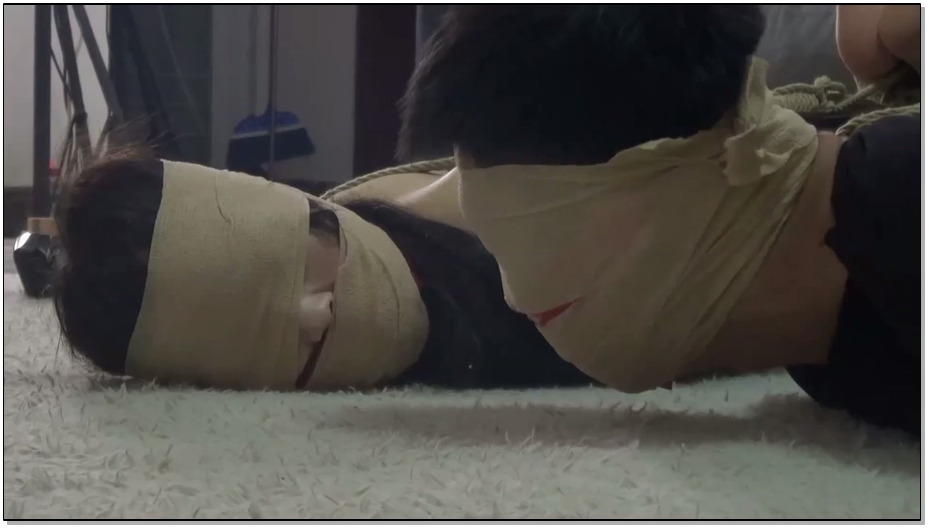 【灰鸟原创】美女文冰下班回家与男友一起遭劫被绑