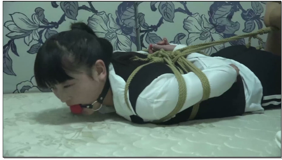 【灰鸟原创】大美女允儿和亚楠被入室绑架 双人缚