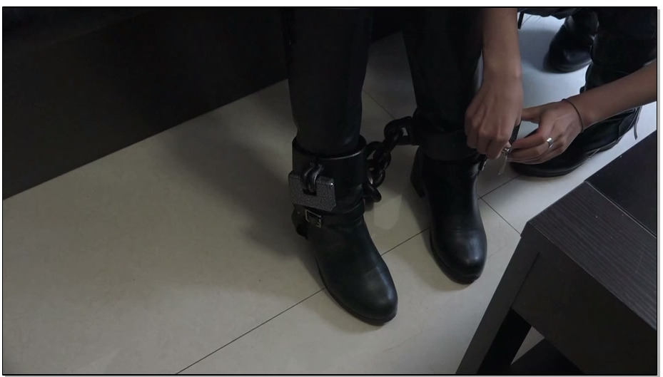 【灰鸟原创】队长女朋友的镣铐体验