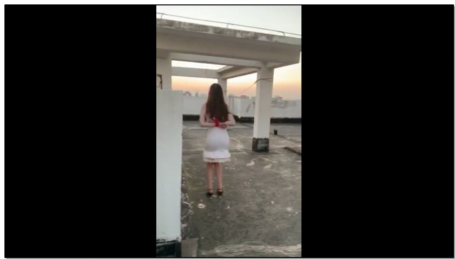 【琥珀堂】白裙开脚TJ、户外行走（萍）