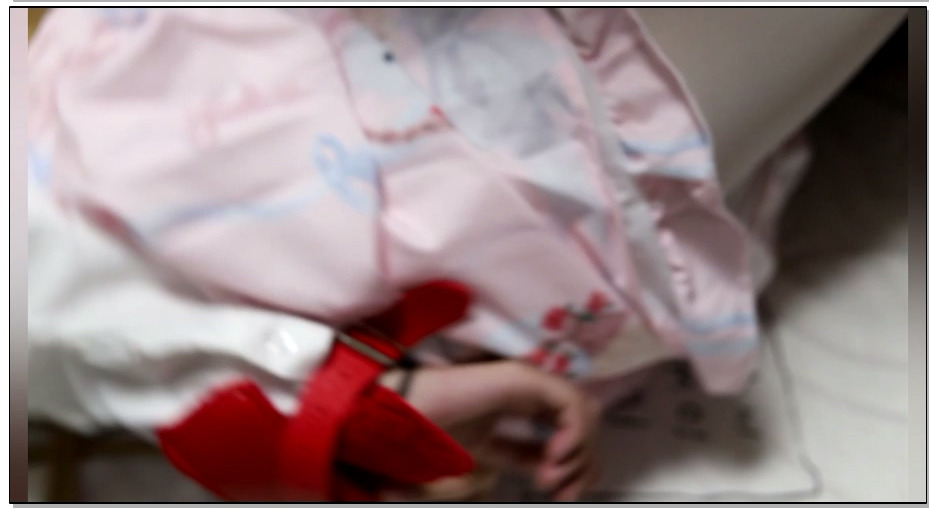 【荷仙美缚】可爱的lo娘菲然，惨遭姐姐依依的毒手，被依依牵着走，江南小萝莉爱调教，…