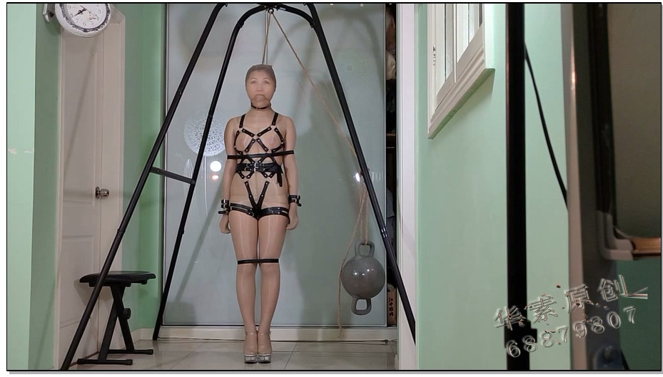 【华素原创】油亮丝袜全包，皮具捆绑、吊脖虐、抚摸、难受