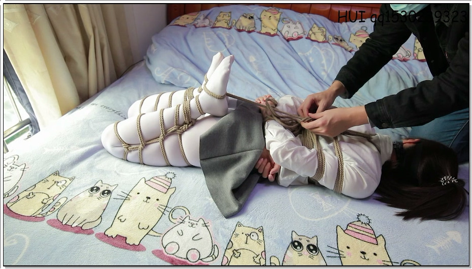 【HUI】短裙白丝，绑得严严实实