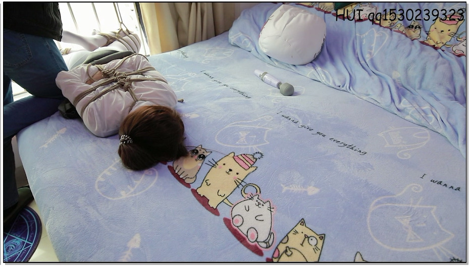 【HUI】短裙白丝，绑得严严实实