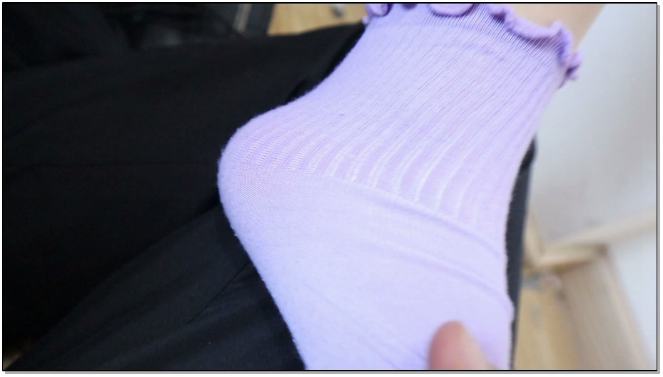 【荷仙美缚】独居少女的经历，女孩睡梦中惊醒，醒来后就被绑起来欺负独居的怕痒敏感女..