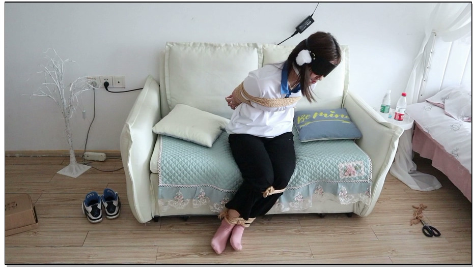 【荷仙美缚】剧情向 绑架暗恋的可爱女同学萧玥， 因为暗恋萧玥所以告白，可是萧玥不答…