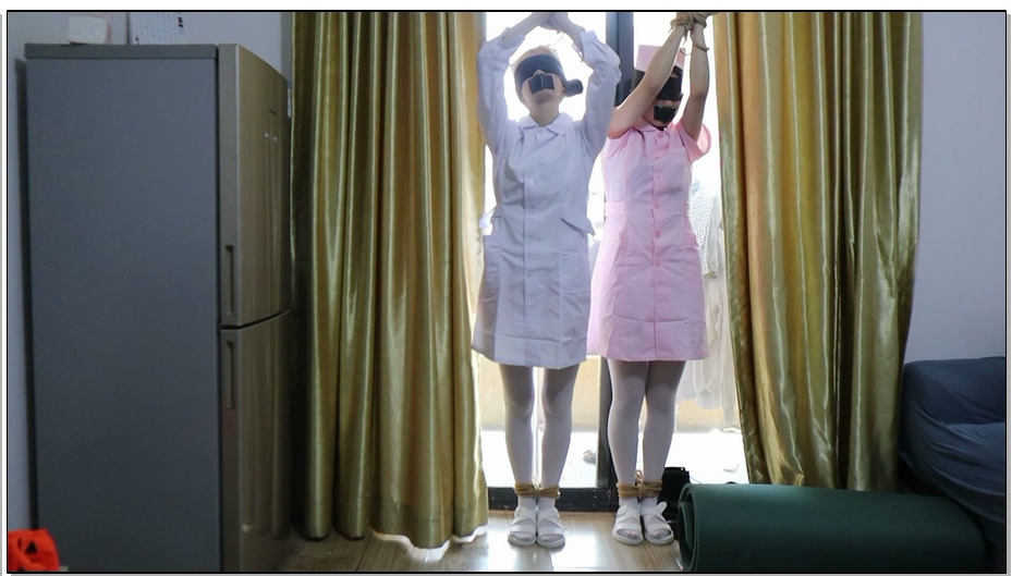 【荷仙美缚】白衣+粉衣护士姐妹的双白丝惩罚游戏——要求必须手触碰到身体的任何部位