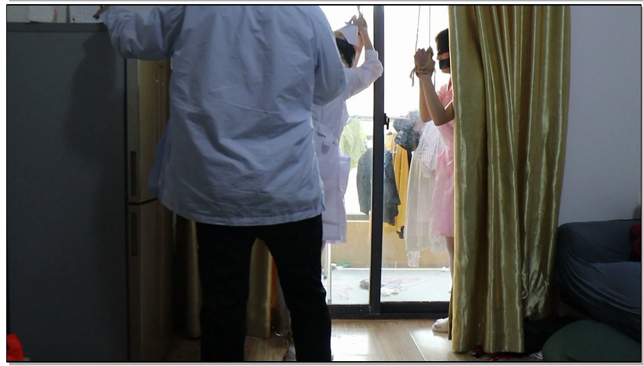 【荷仙美缚】白衣+粉衣护士姐妹的双白丝惩罚游戏——要求必须手触碰到身体的任何部位