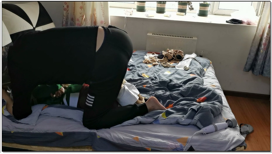 【JS原创】丝袜销售员 下-凌薇主演-袜子塞嘴 丝袜套头 驷马捆绑