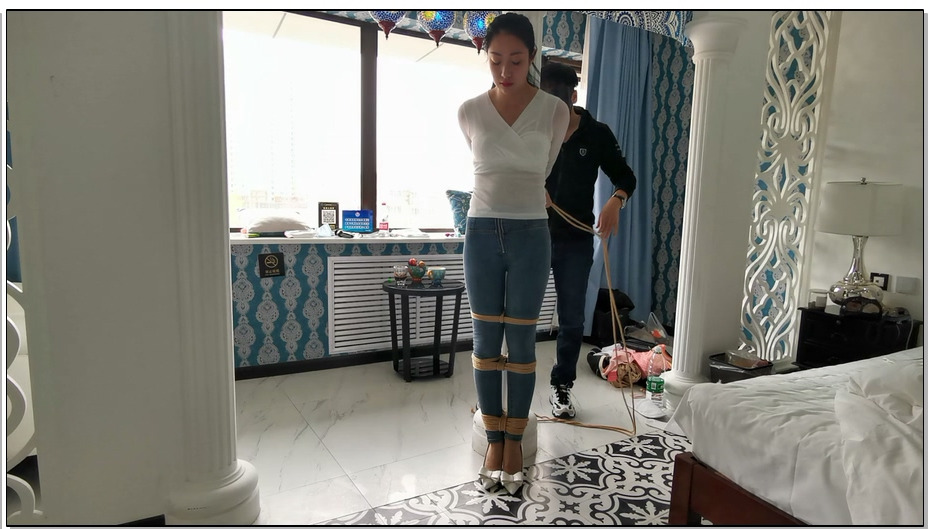 【JS原创】柱子缚 紧身牛仔裤 口球 挠痒挑逗