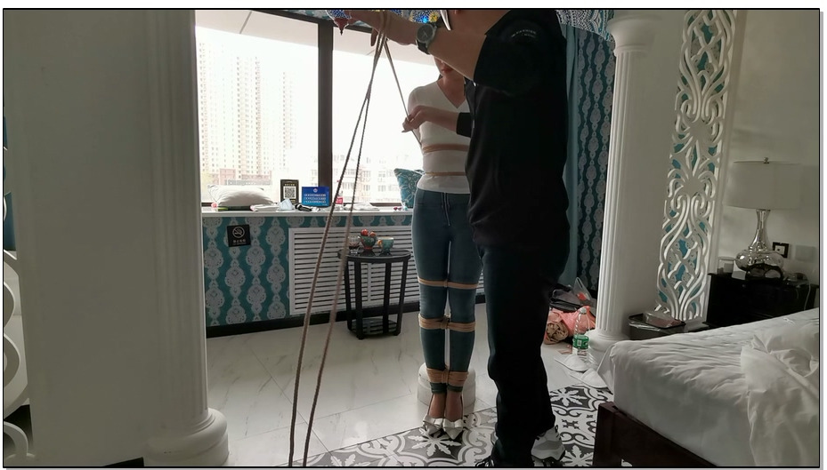 【JS原创】柱子缚 紧身牛仔裤 口球 挠痒挑逗