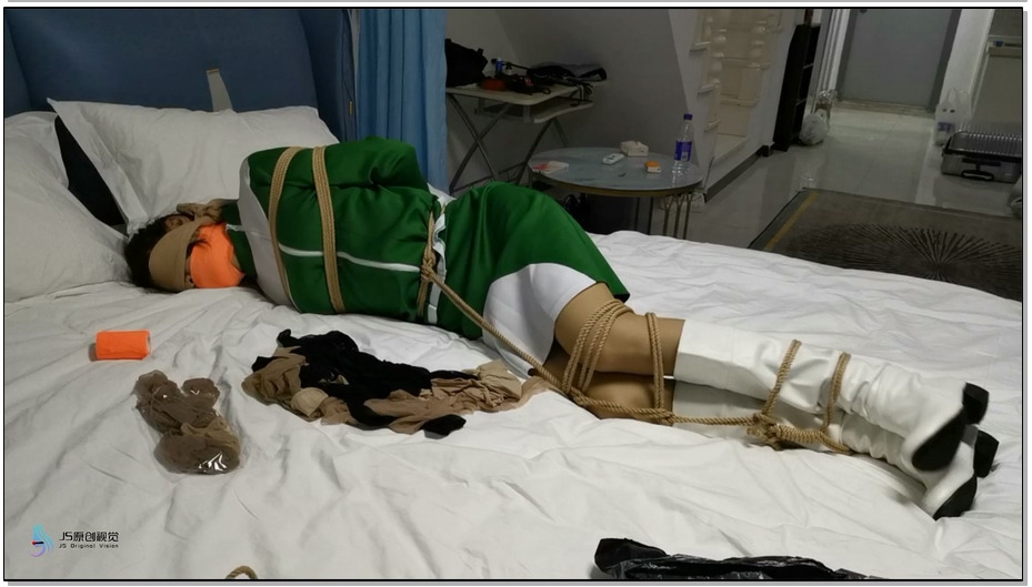 【JS原创】艾可 丝袜销售员2 上 女销售上门推销，被下药迷晕 惨遭捆绑囚禁QJ折磨