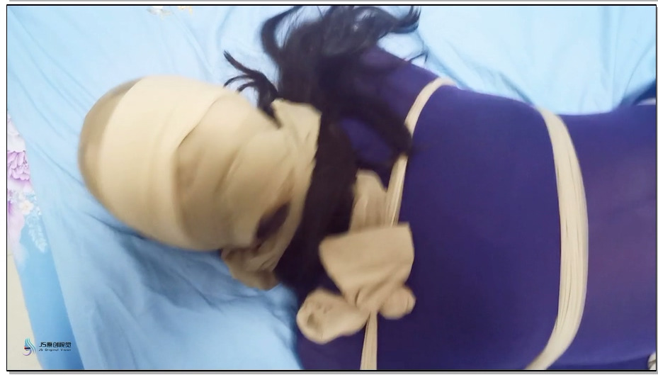 【JS原创】瑾萱艾可 会所劫难3 女女恋足 丝袜塞嘴套头 棒棒刺激GC