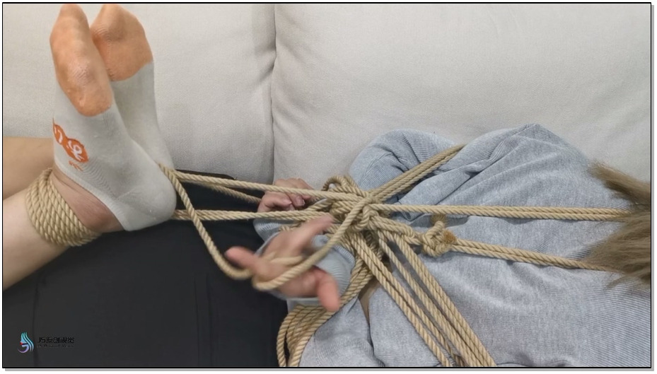 【JS原创】流星客棉袜驷马紧缚+TK挠痒+挣扎自救