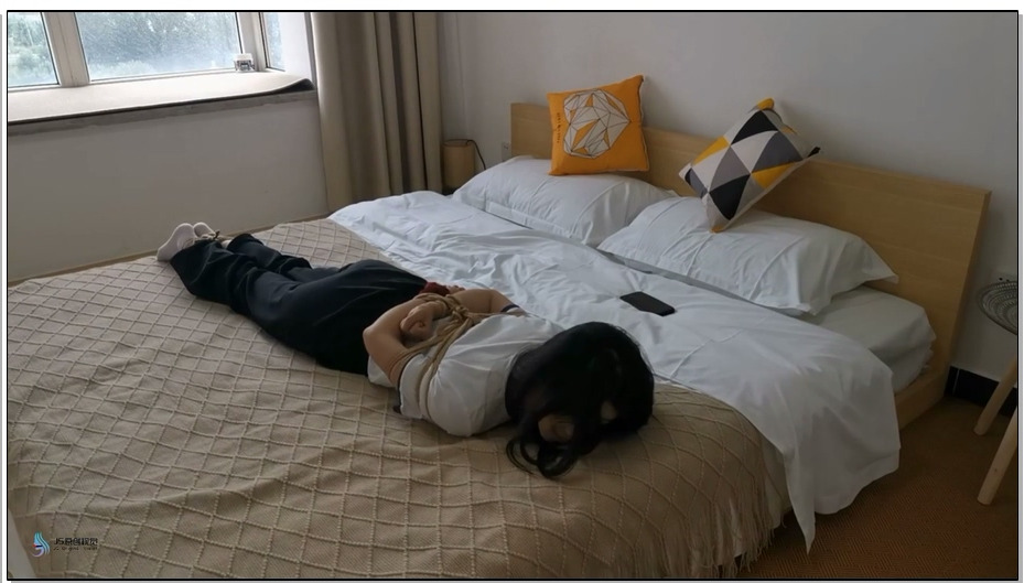 【JS原创】雯雯 白棉袜捆绑