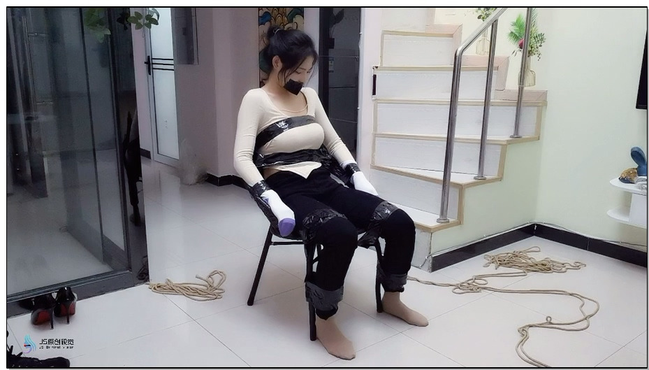 【JS原创】玖念 新模首秀 报复女上司 下 女上司惨遭下属报复原味封堵胶带束缚TK丝袜
