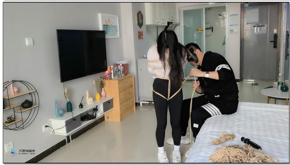 【JS原创】曼曼 意大利籍华人日式股绳白棉袜捆脚行走