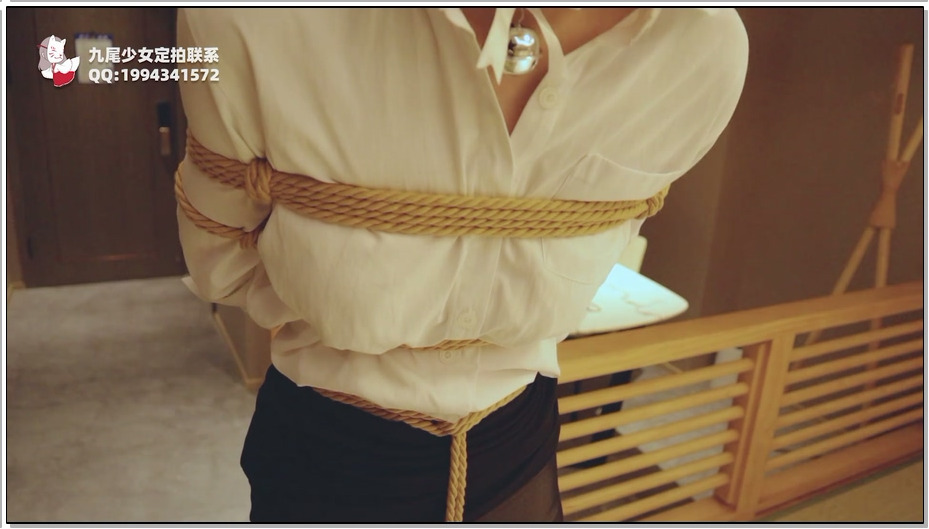 【九尾少女】高级私人秘书，黑丝包臀秘书惨遭凌辱，拘束捆绑挣扎，极致的黑丝美腿和撕…