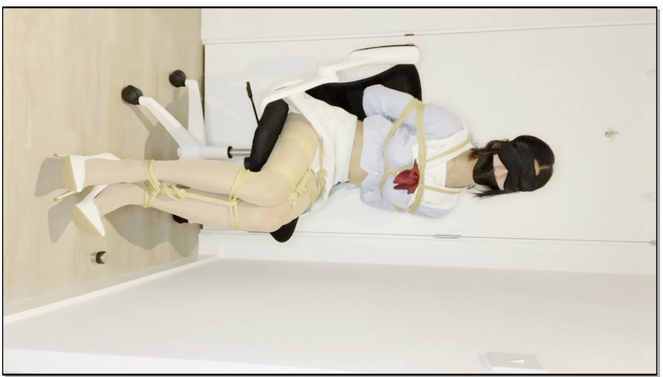 【柯柯原创】定拍逃脱魔术 （JK、OL、肉丝、高跟鞋、椅子固定、挣扎逃脱）