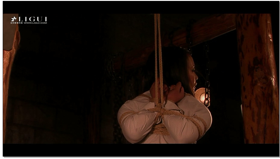 【丽柜美束】白云-征服紧束OL-A