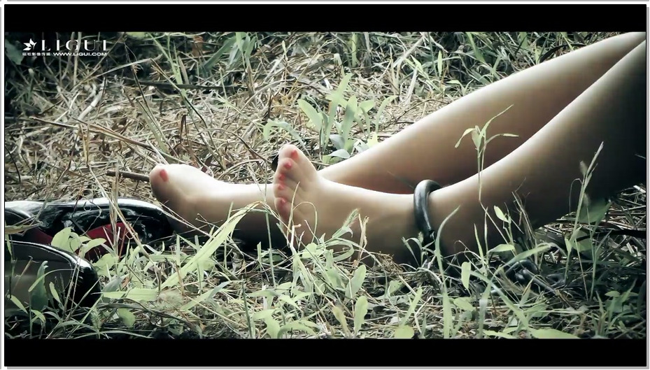 【丽柜美束】2018.7.14 思彤起解（木枷脚镣） （原版官方视频） 