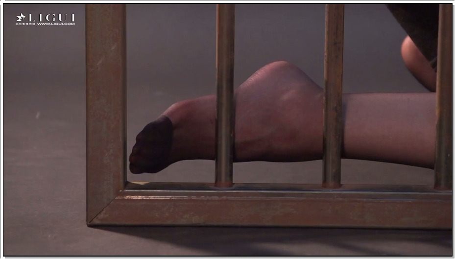 【丽柜美束】2018.9.1 链狱黑丝 小戈（原版官方视频）