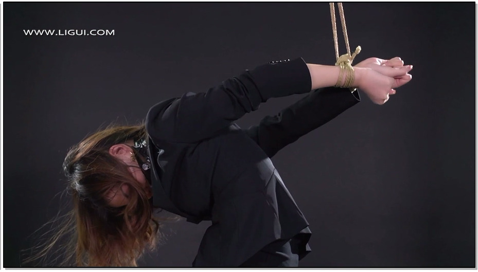 【丽柜美束】Boss情虐 文芮