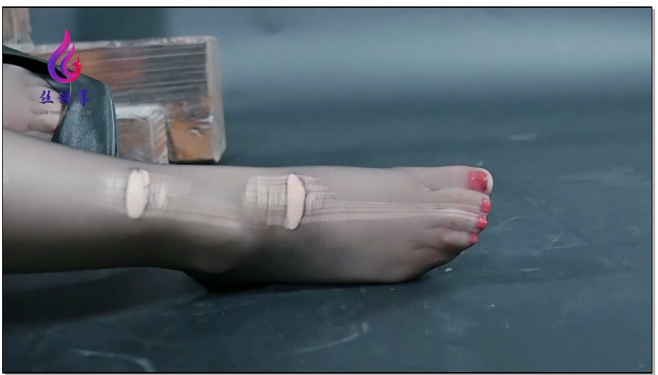 【丽柜美束】丝语界 十字优缚