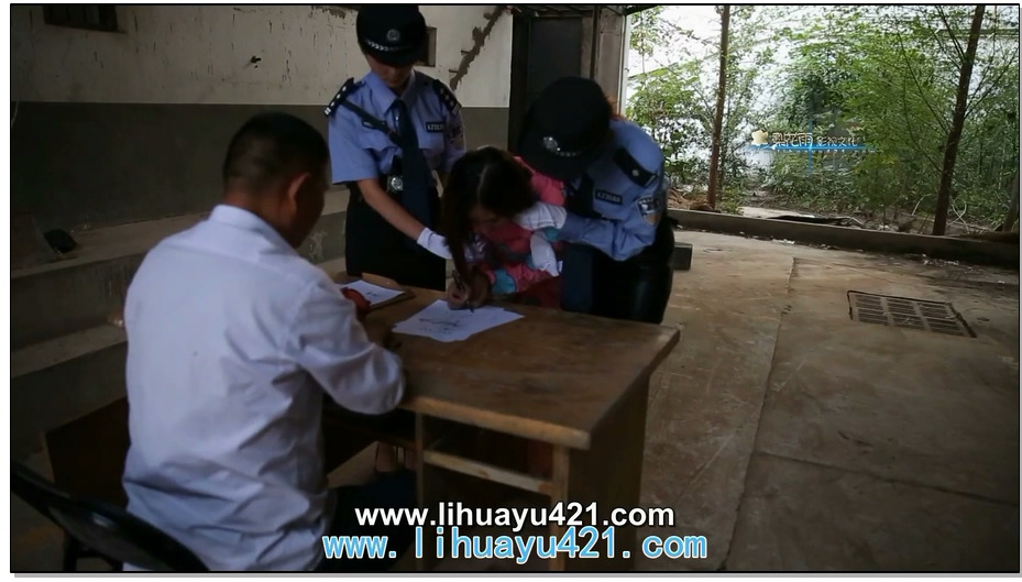 【梨花雨】秋风中的落叶