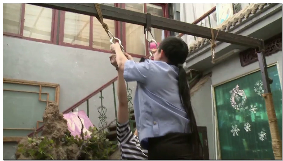 【丽佳美亚】女警镣铐惩罚囚犯,你也想被铐起来吗？