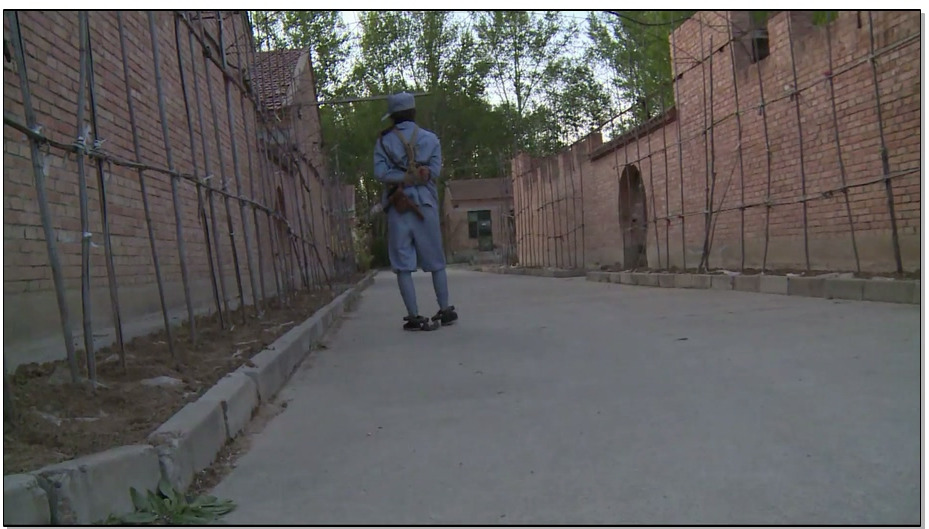 【丽佳美亚】遇袭 五花勒颈脚镣长途押解，五花树绑棒抽，关牢房！