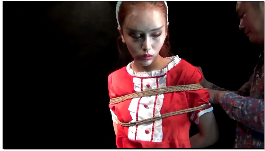 【丽佳美亚】菲佣调教记：Cindy(项圈,镣铐,捆绑,鞭打,丝袜,高跟,艳舞)