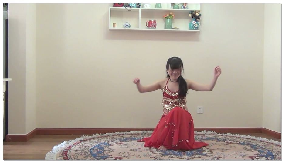 【丽佳美亚】小猫的初舞：镣铐束缚肚皮舞 