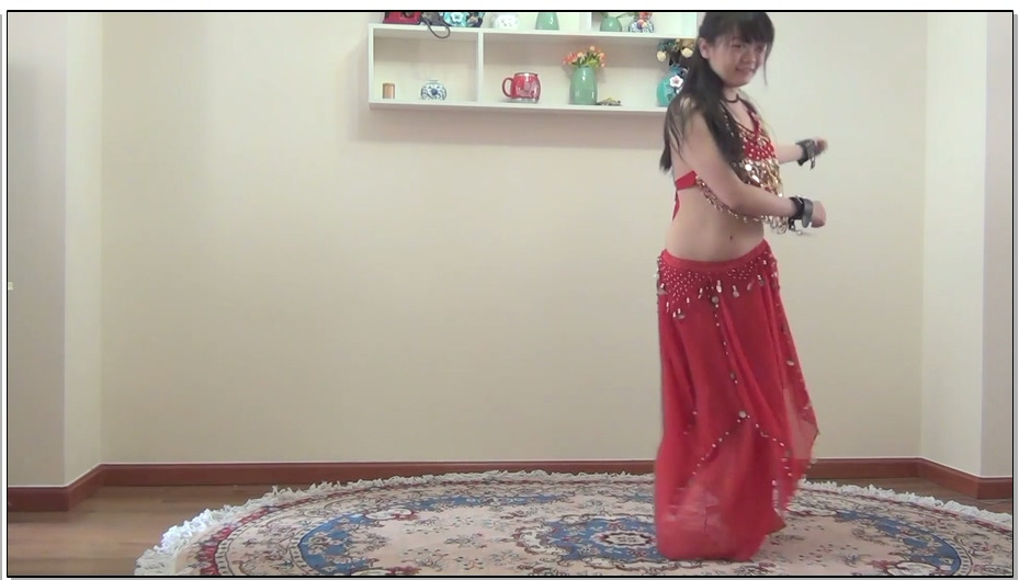 【丽佳美亚】小猫的初舞：镣铐束缚肚皮舞 