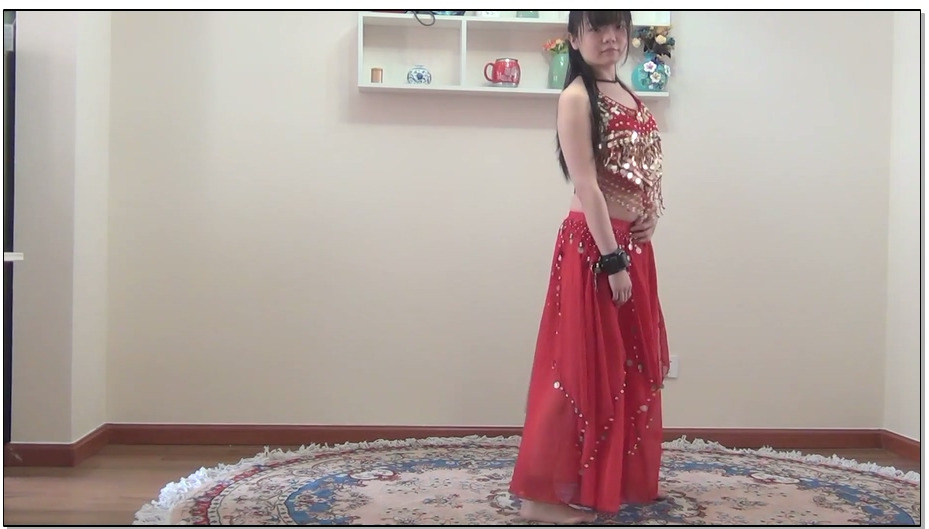 【丽佳美亚】小猫的初舞：镣铐束缚肚皮舞 