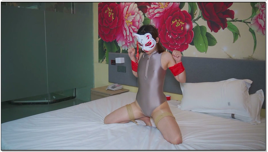 【鲁R绳艺】幼师小小高光丝袜连体服+高光 姿势已摆好 是惩罚屁股 还是惩罚脚呢