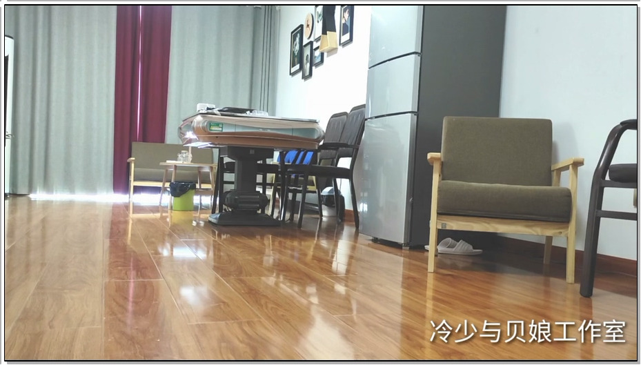 【冷少与贝娘】双马尾妹妹轮滑追遥控车