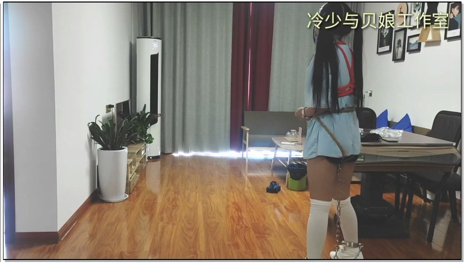 【冷少与贝娘】双马尾妹妹轮滑追遥控车