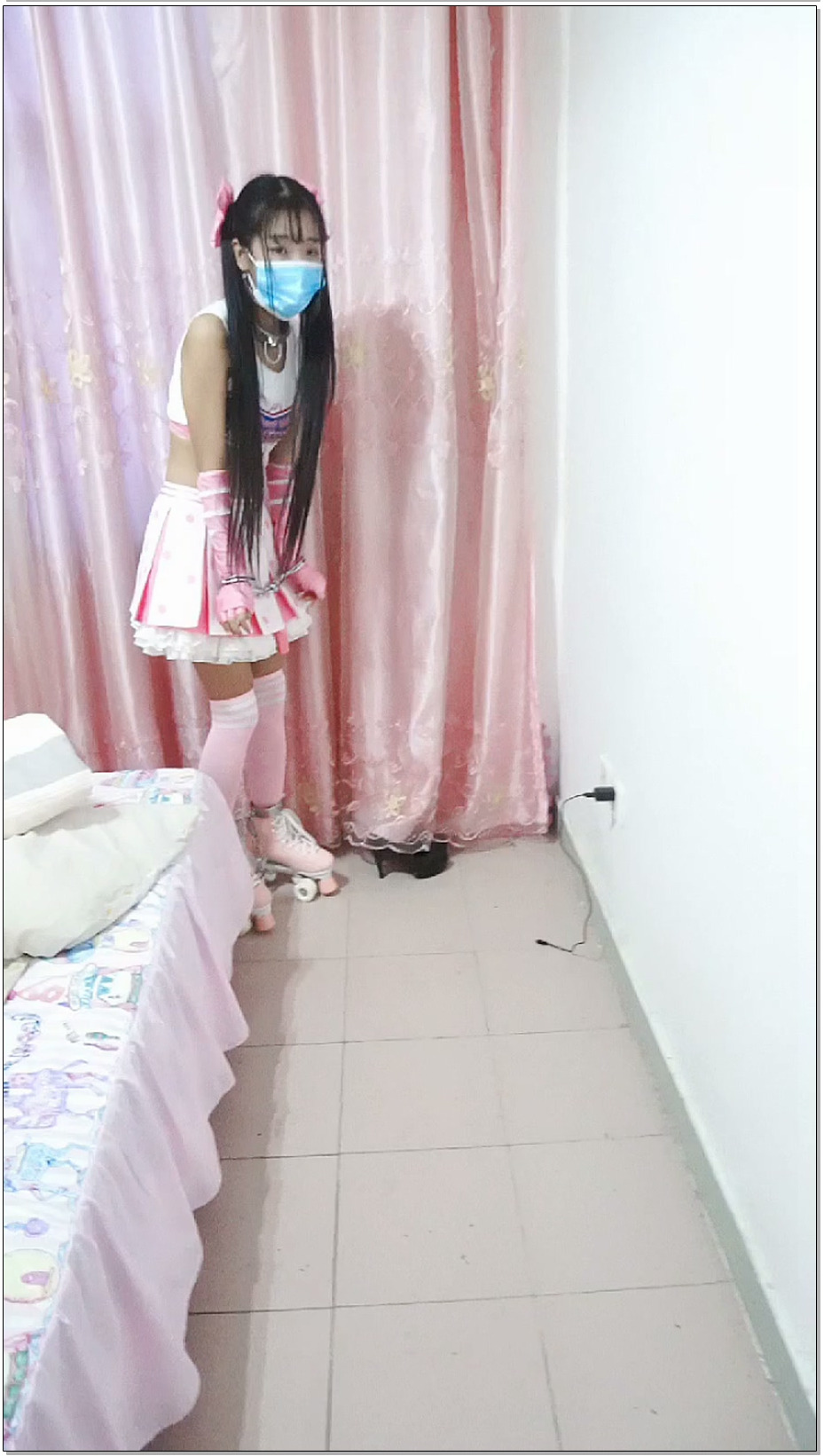 【冷少与贝娘】定拍冷酱内衣轮滑鞋拘束