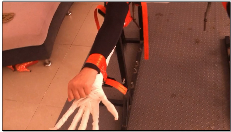 【路由原创】紧身丝衣 捆绑挠痒至虚脱