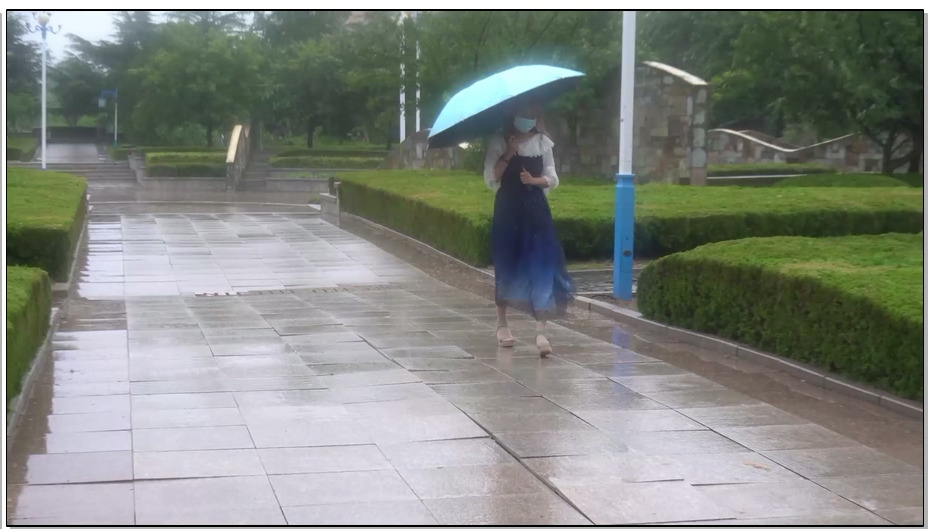 【魔法摄影】小翼 雨天户外金属 雨天小漫步 镣铐换丝袜