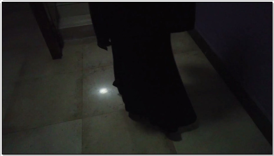 【魔法摄影】小翼 裙子里的秘密3 户外购物