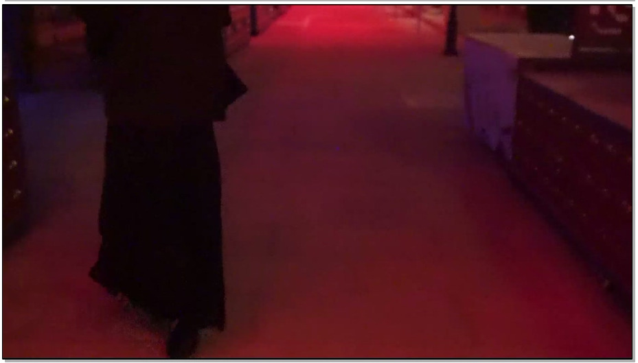 【魔法摄影】小翼 裙子里的秘密3 户外购物