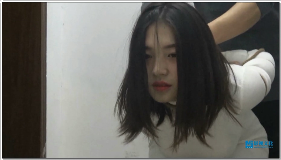 【MJ影视】黑丝女犯杨冬梅